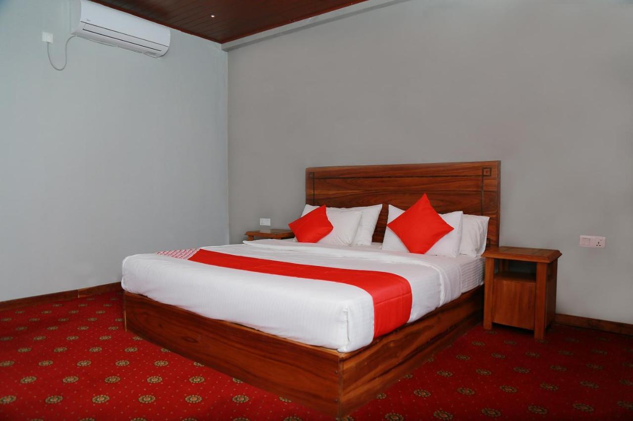 Oyo 278 Hotel Rivelka Kundasale Екстериор снимка
