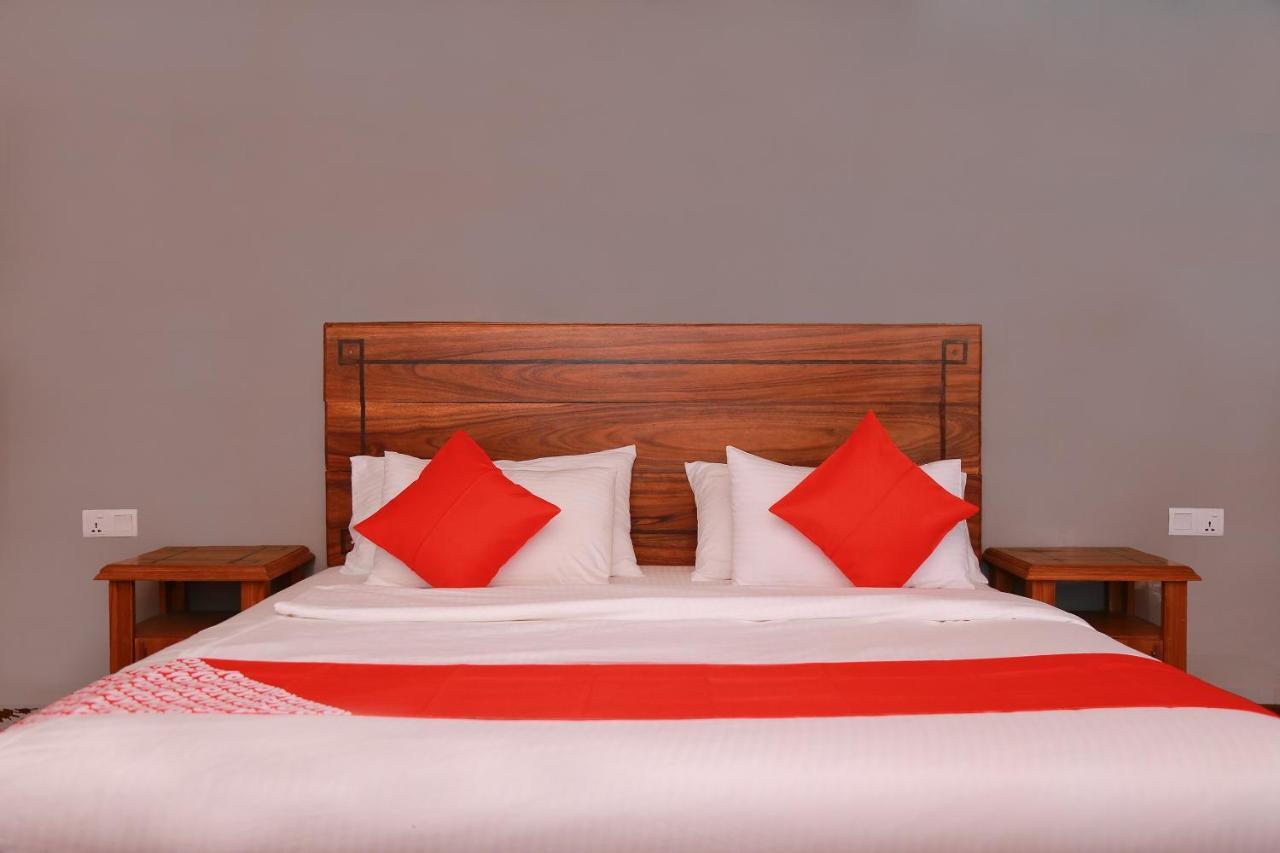 Oyo 278 Hotel Rivelka Kundasale Екстериор снимка